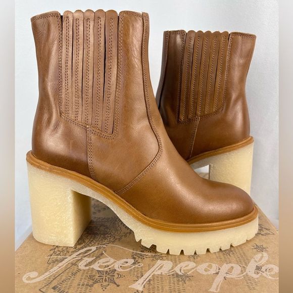 Free People Women's James Chelsea Tan Leather Lug Sole Chunky Heel Boots size 9 - Picture 4 of 10